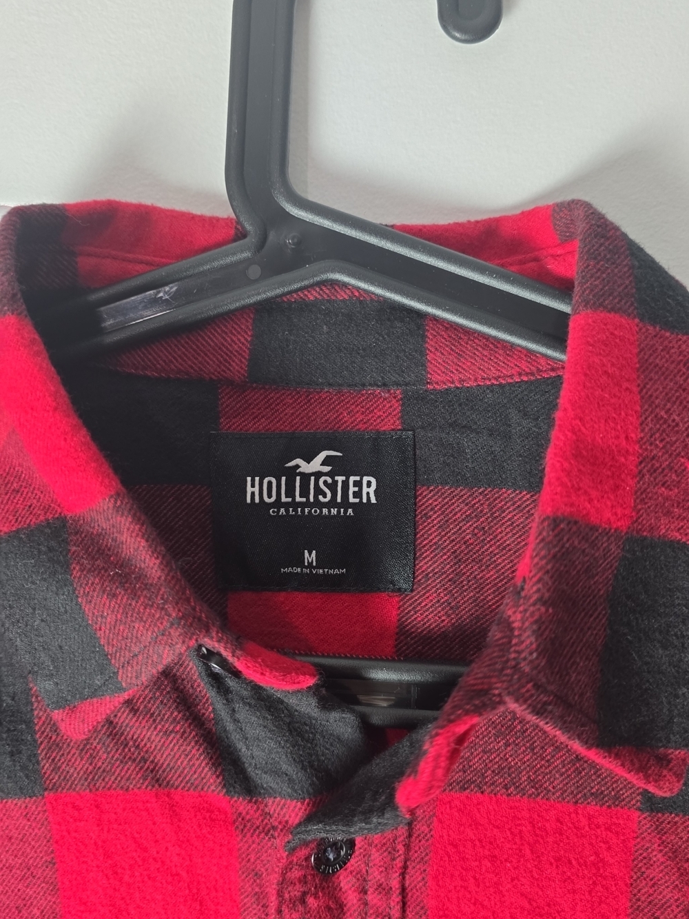 Hollister Red & Black Buffalo Plaid Button-Up Shirt